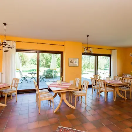 Gaestehaus Baerenhof Apartment Barkhagen