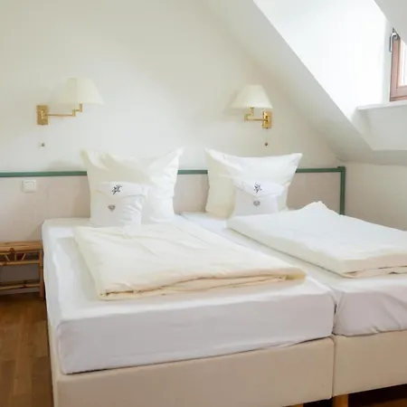 Gaestehaus Baerenhof * Barkhagen